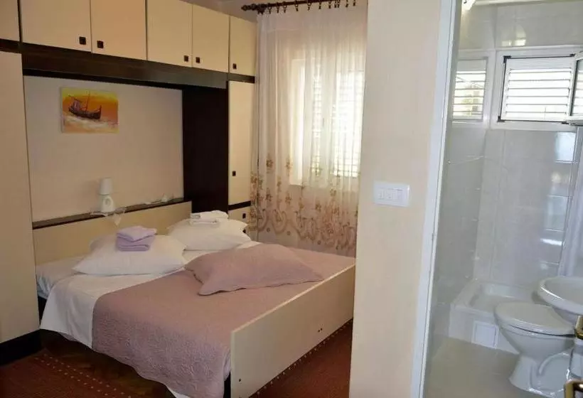 Apartments Zdravko   Comfortable & Close To The Sea