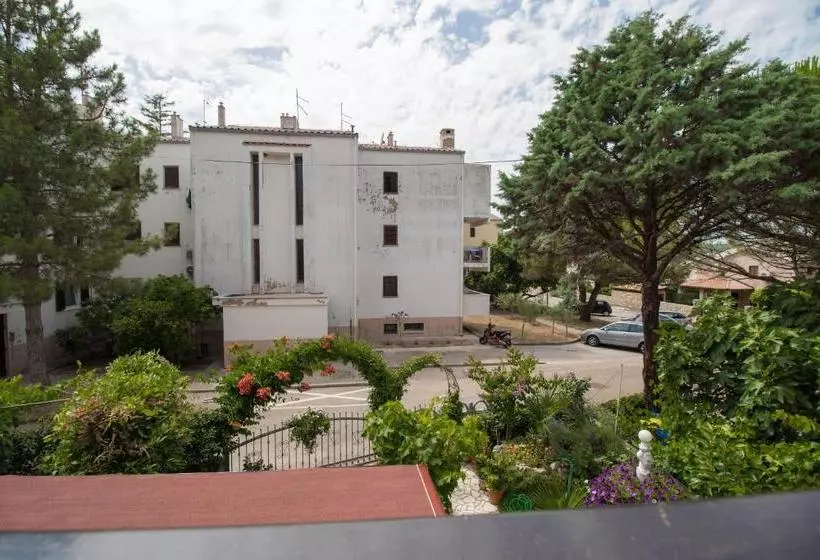 Apartment And Room Marica