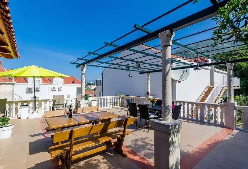 Apartments Orange Tree