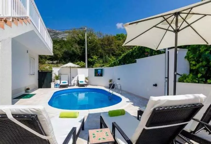 Apartments Orange Tree