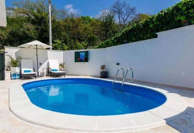 Apartments Orange Tree