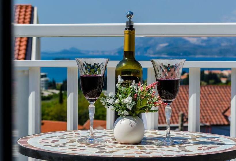 Apartments Orange Tree