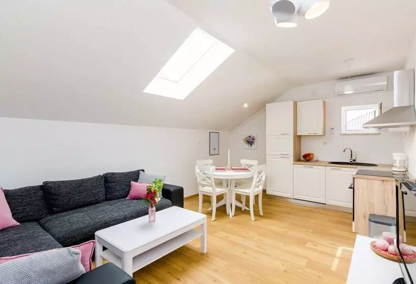 Apartments Orange Tree