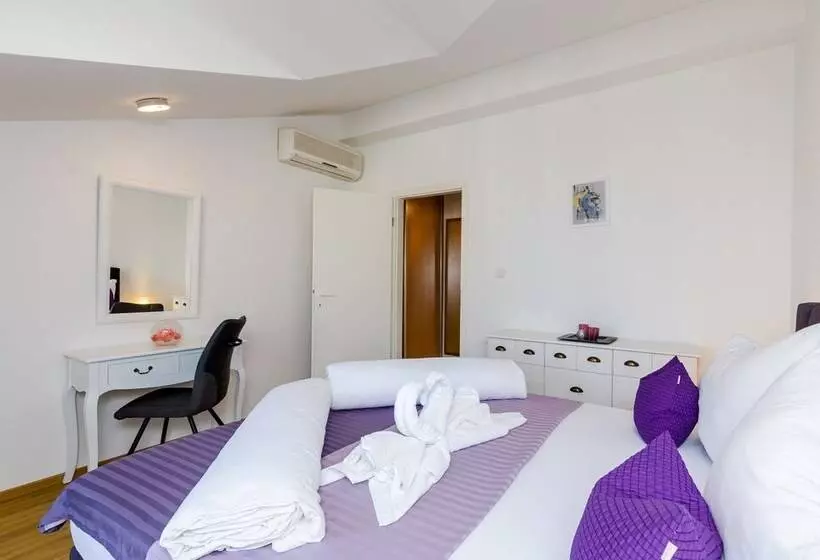 Apartments Orange Tree