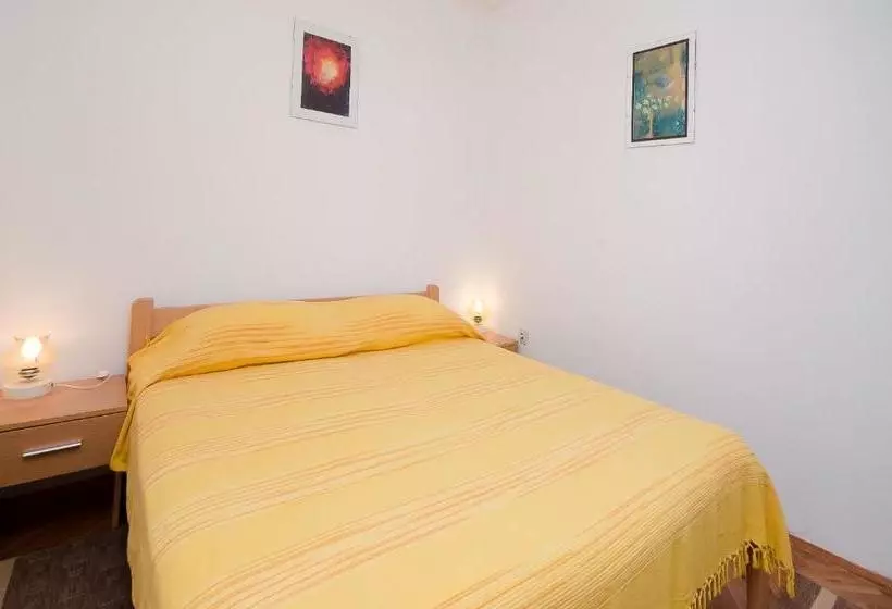 Apartments Puntica
