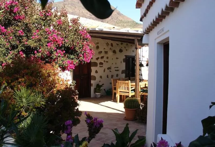 Casa Rural Palomar   Men Only