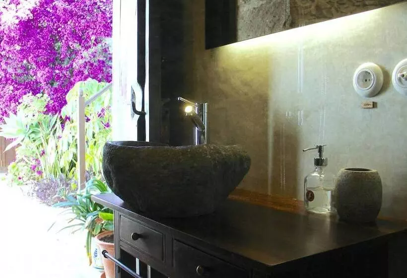 Casa Rural Palomar   Men Only