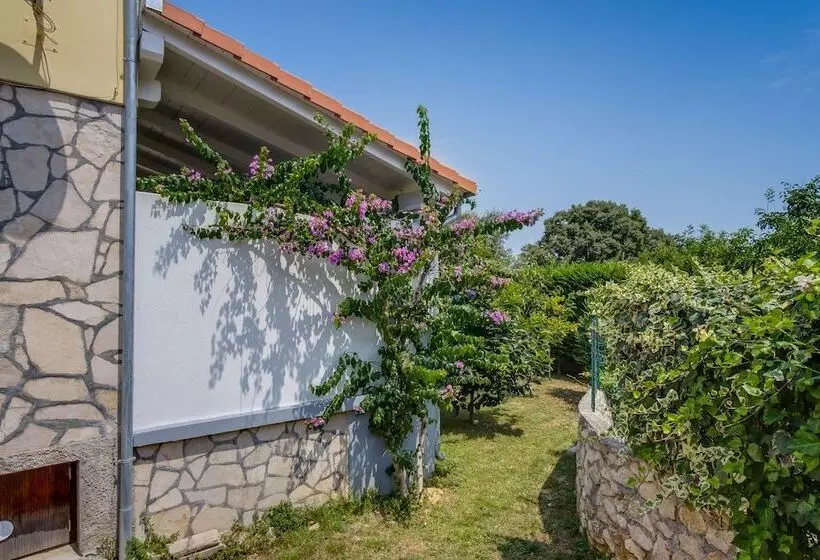 Villa Mirta