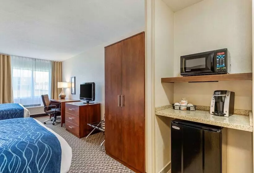 ホテル Comfort Inn & Suites Near Route 66
