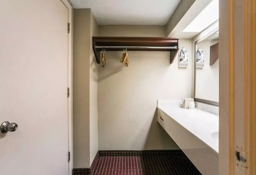 호텔 Baymont By Wyndham Marianna