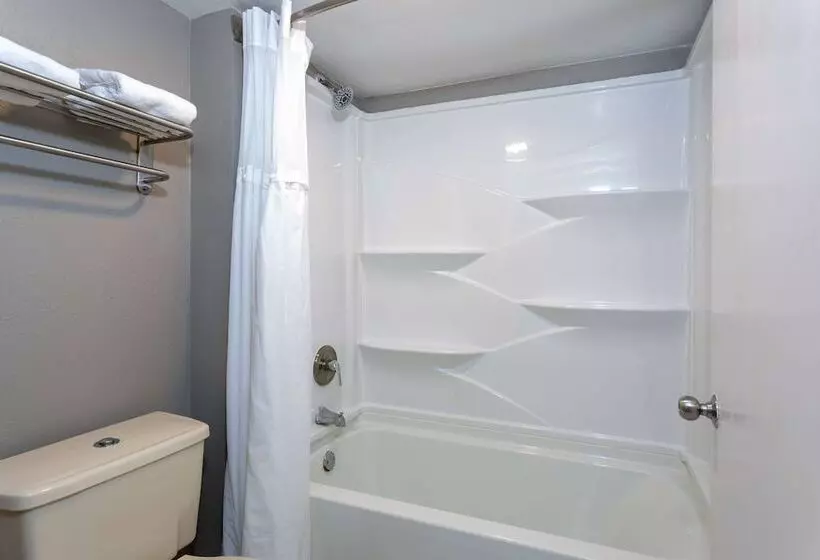 호텔 Baymont By Wyndham Marianna