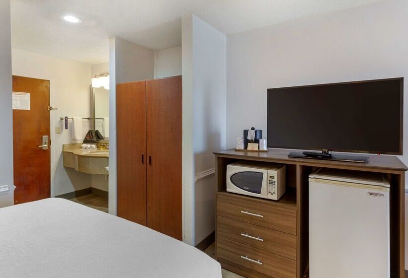 ホテル Best Western Plus South Hill Inn