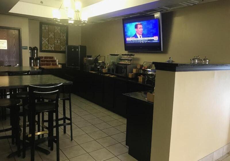 فندق Econo Lodge