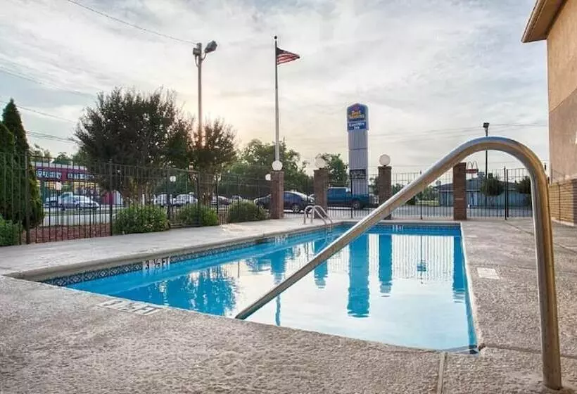 Отель Econo Lodge