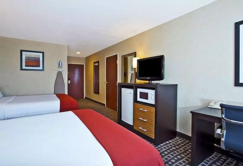 Holiday Inn Express Hotel & Suites Wabash, An Ihg