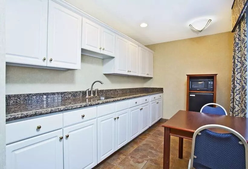 Holiday Inn Express Hotel & Suites Wabash, An Ihg