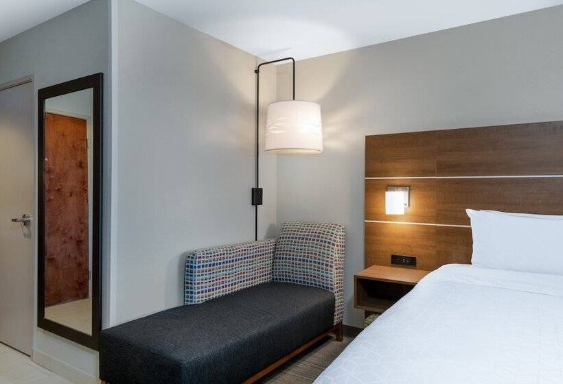 هتل Holiday Inn Express & Suites Colorado Springs Airport, An Ihg
