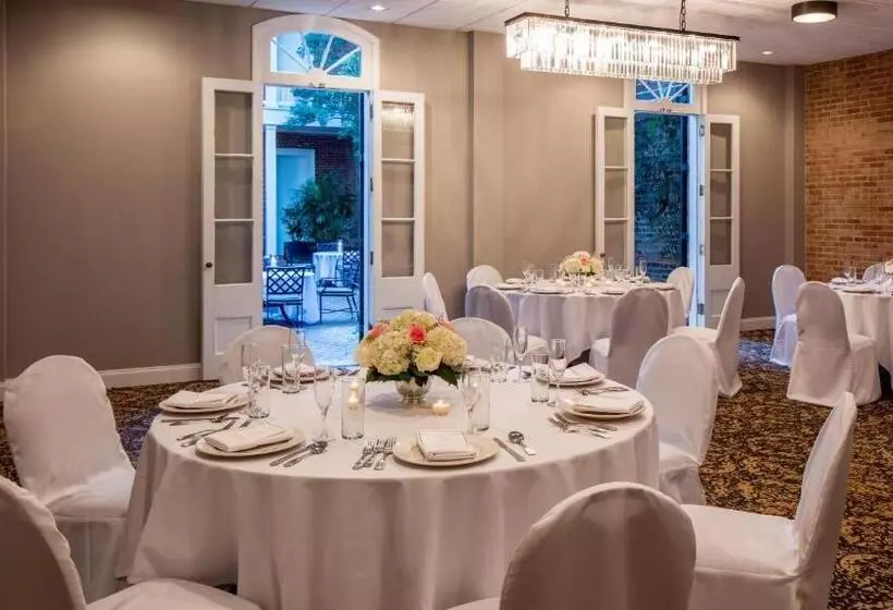 Holiday Inn Hotel French Quarter Chateau Lemoyne, An Ihg