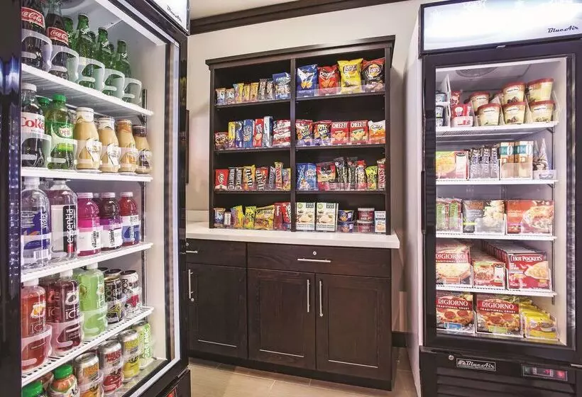 هتل La Quinta Inn By Wyndham Olympia  Lacey