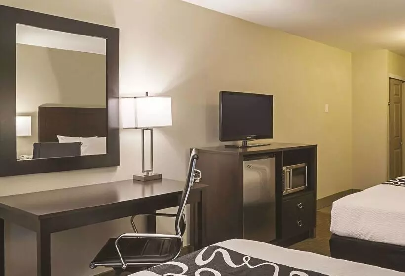 هتل La Quinta Inn By Wyndham Olympia  Lacey