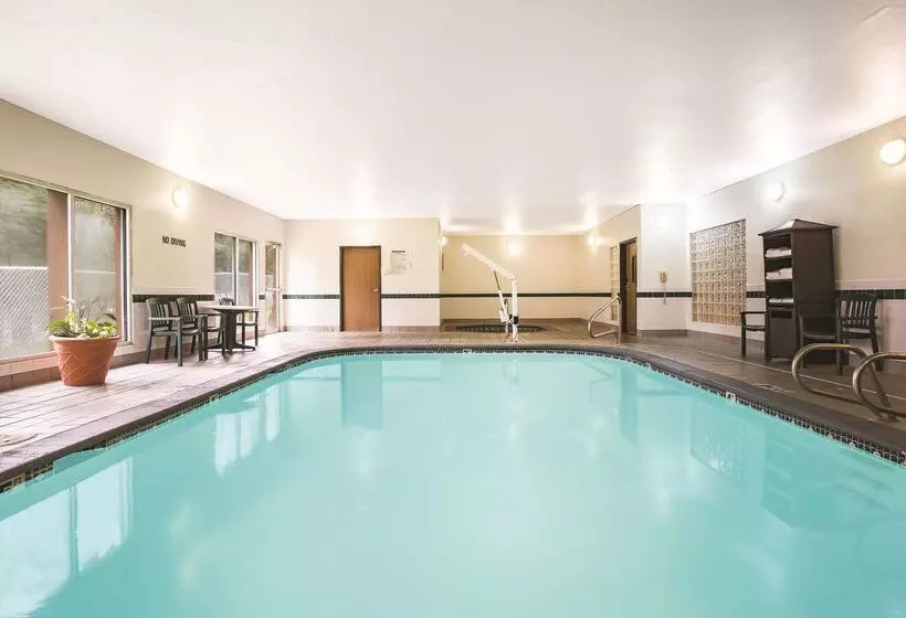 هتل La Quinta Inn By Wyndham Olympia  Lacey