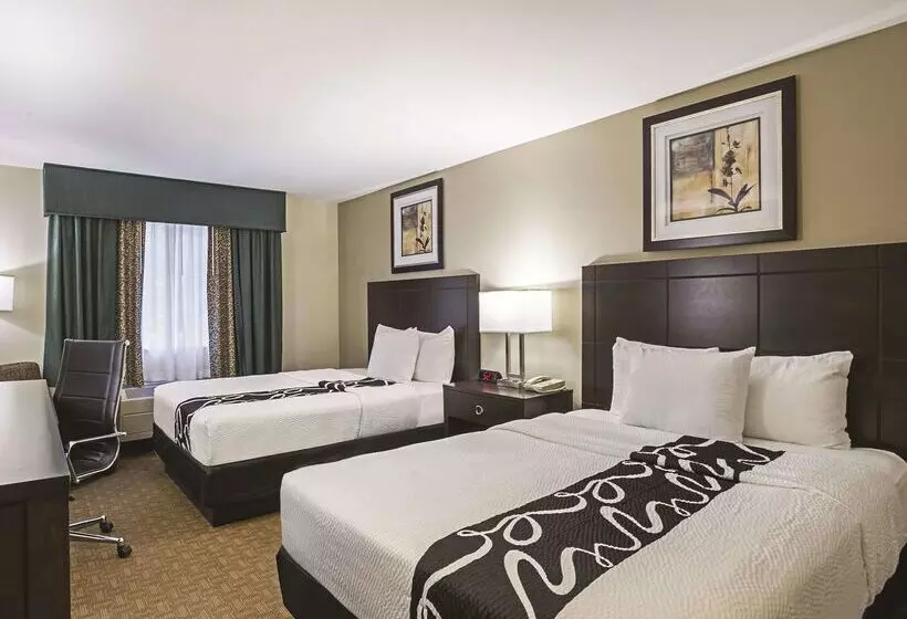 هتل La Quinta Inn By Wyndham Olympia  Lacey