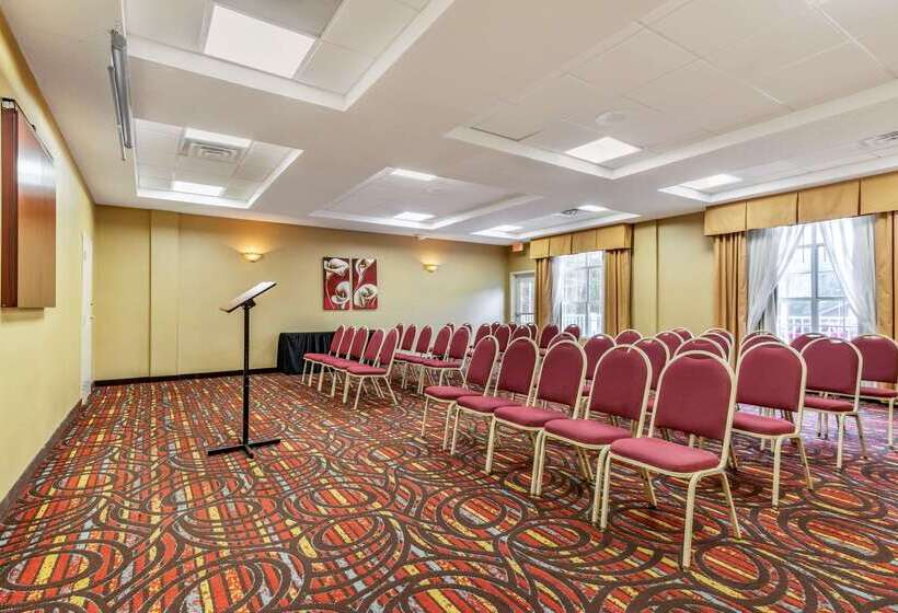 酒店 Quality Inn Fayetteville Near Historic Downtown Square