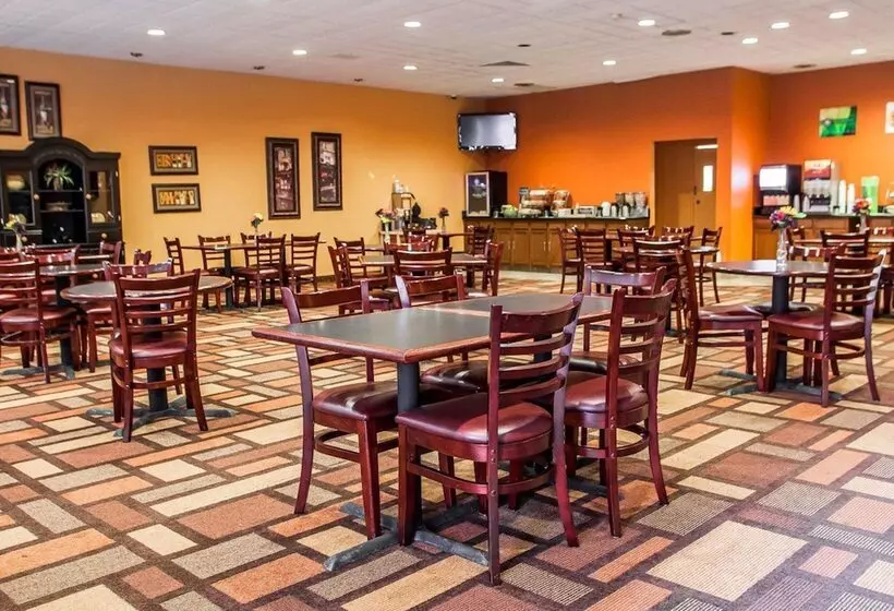 هتل Quality Inn Fort Dodge