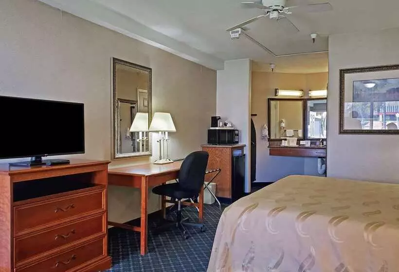 Отель Spark By Hilton Santa Nella On I 5