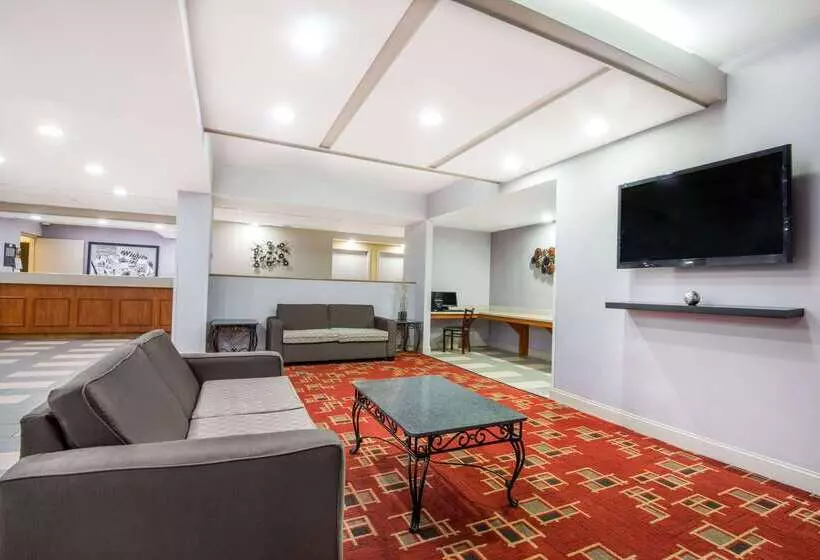 בית מלון כפרי Super 8 By Wyndham Wichita South