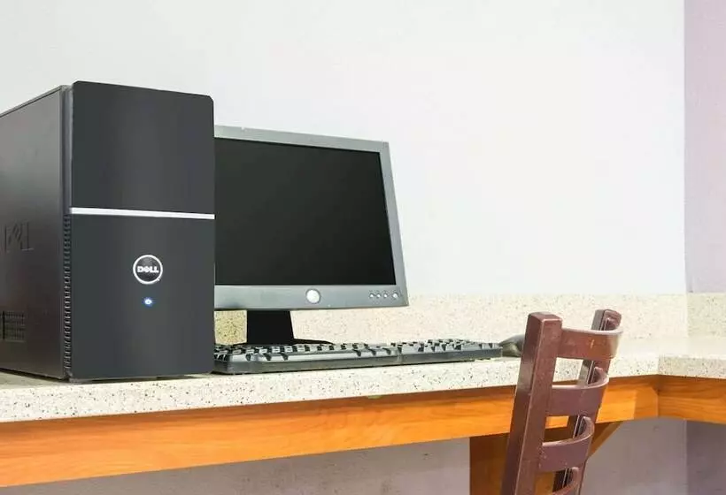 בית מלון כפרי Super 8 By Wyndham Wichita South