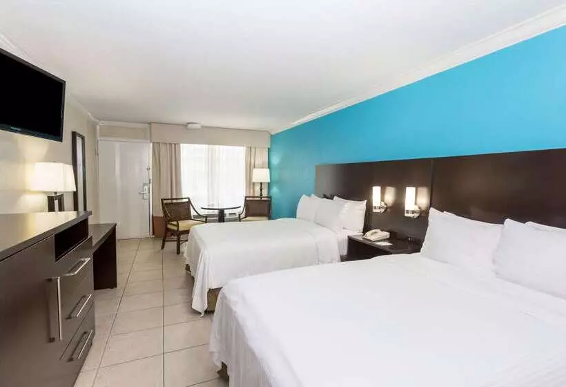 فندق Wyndham Garden Fort Myers Beach