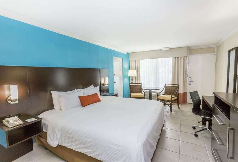 בית מלון כפרי Wyndham Garden Fort Myers Beach