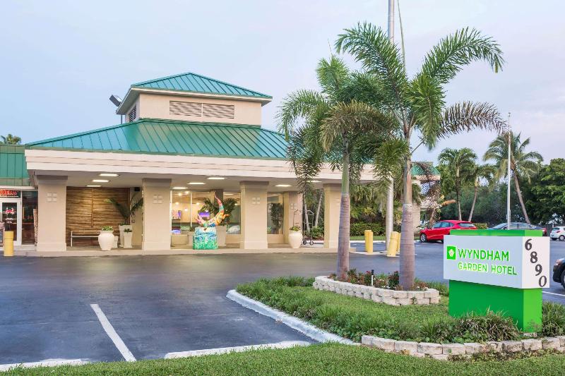 בית מלון כפרי Wyndham Garden Fort Myers Beach