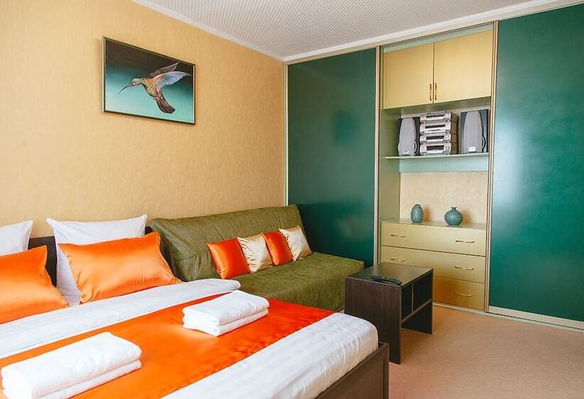 Apartments 5 Zvezd V Centre Goroda Na Leningradskom 12a