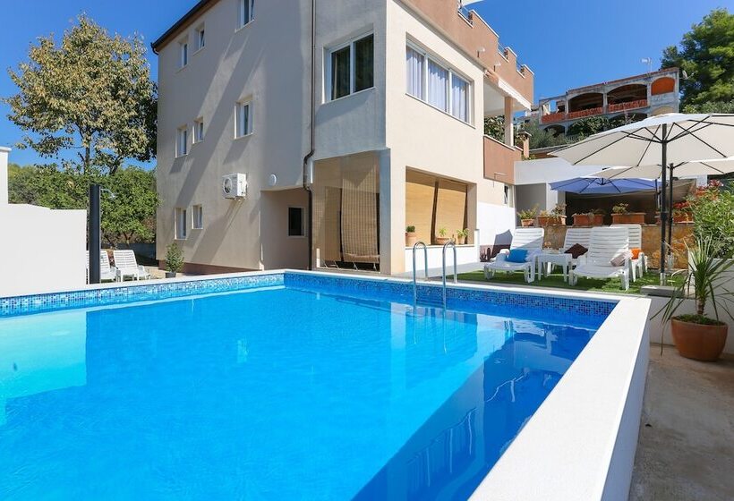 Bruno S Poolside Retreat