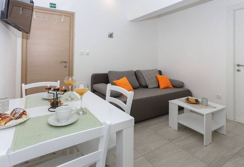 Bruno S Poolside Retreat