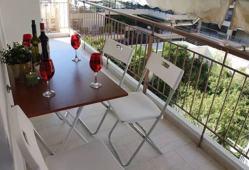 Spacy Stay Central Athinian Apartment