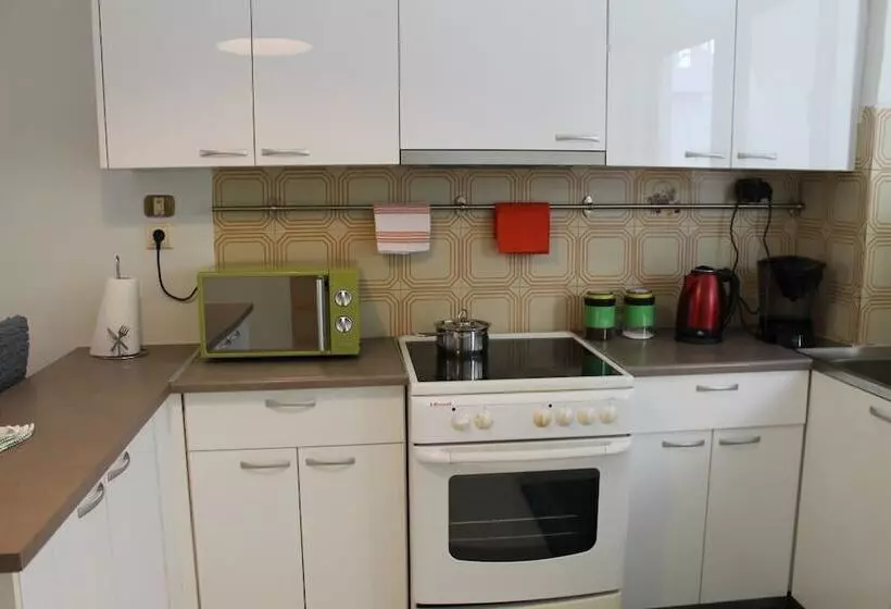 Spacy Stay Central Athinian Apartment