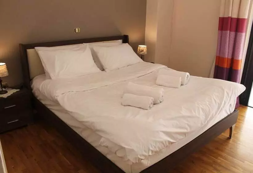 Spacy Stay Central Athinian Apartment