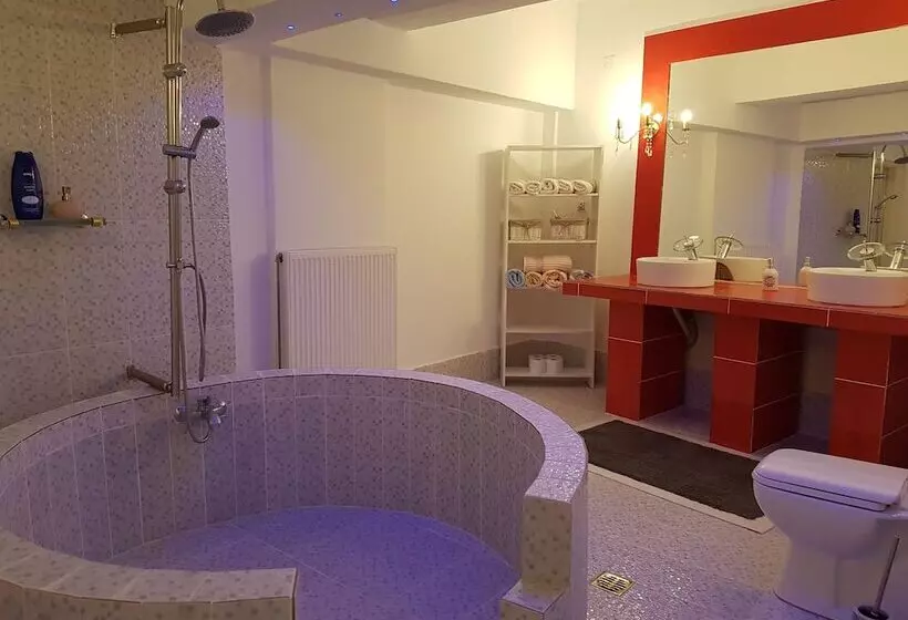 The Golden Brown Luxury Guesthouse