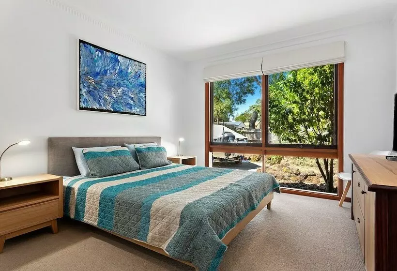 1 Gordon   Kenros Beach House