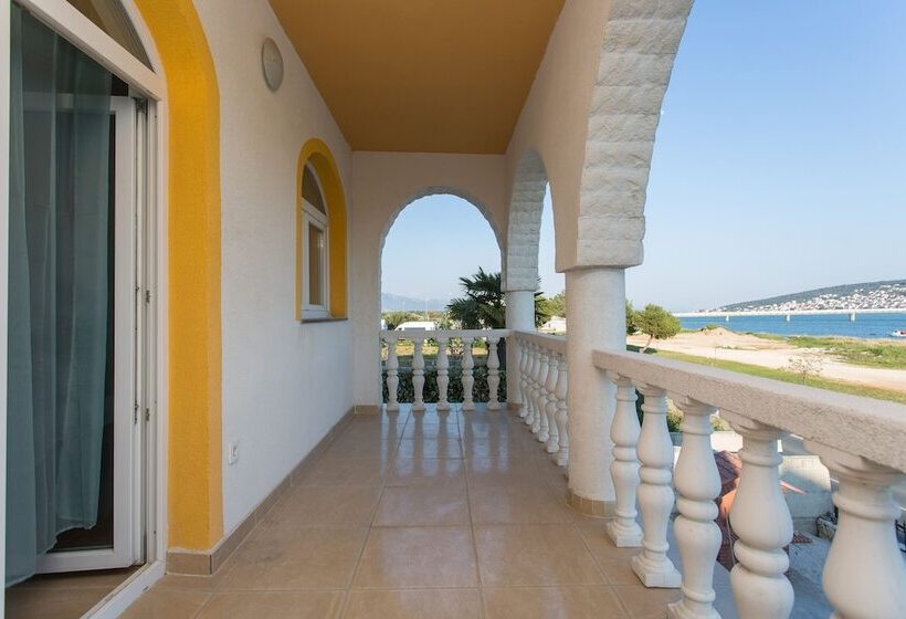 Apartments Tea & Nika