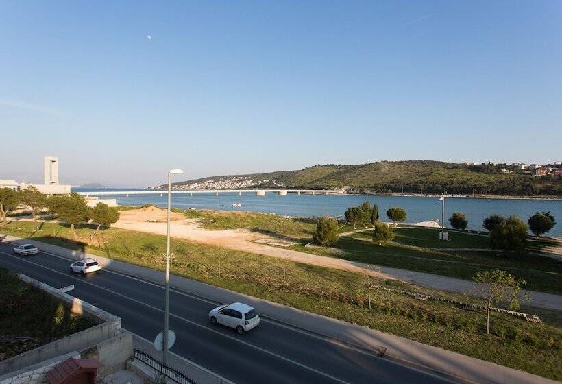 Apartments Tea & Nika