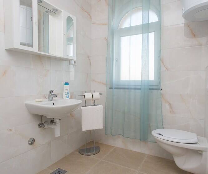 Apartments Tea & Nika