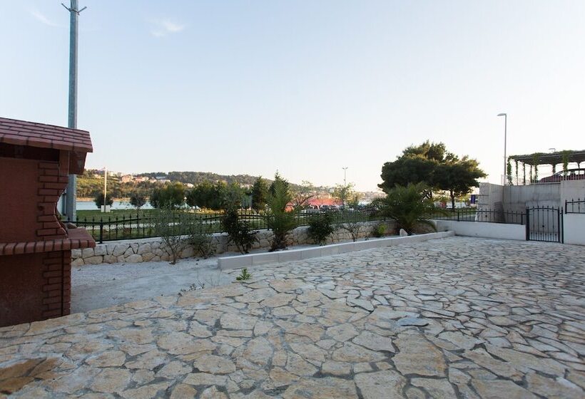 Apartments Tea & Nika