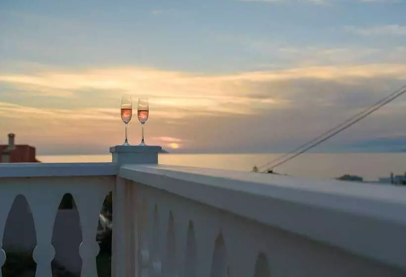 Rodanthi Hospitality