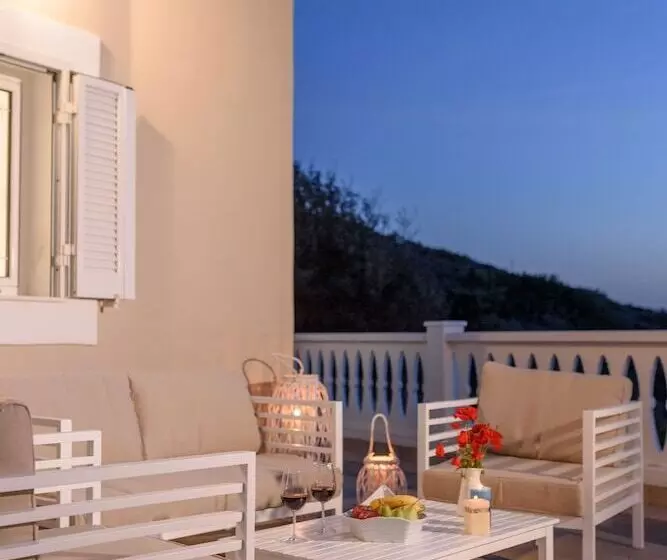 Rodanthi Hospitality