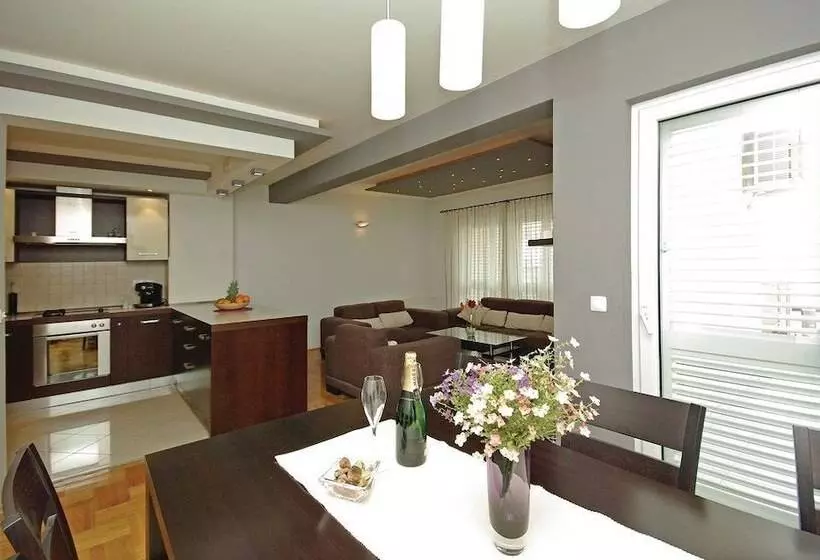 Apartment Zovko