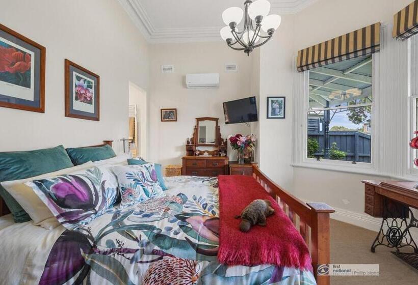 Federation House On Genesta St Central Cowes